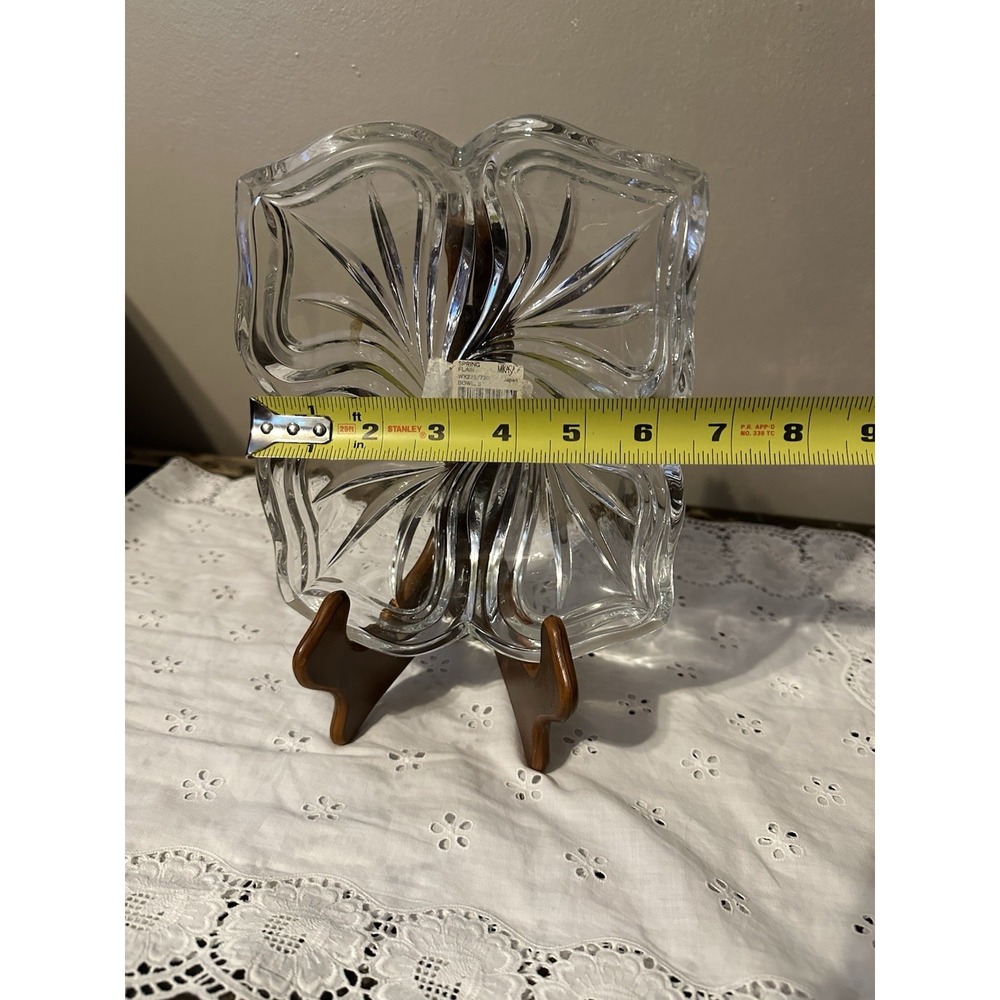 Mikasa Flores Crystal Dish Clear Serving Bowl Flower Shape Curved Pointed Petals - Picture 5 of 7